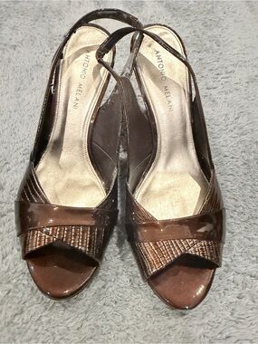 ANTONIO MELANI Brown Patent Open-Toe Slingback Heels